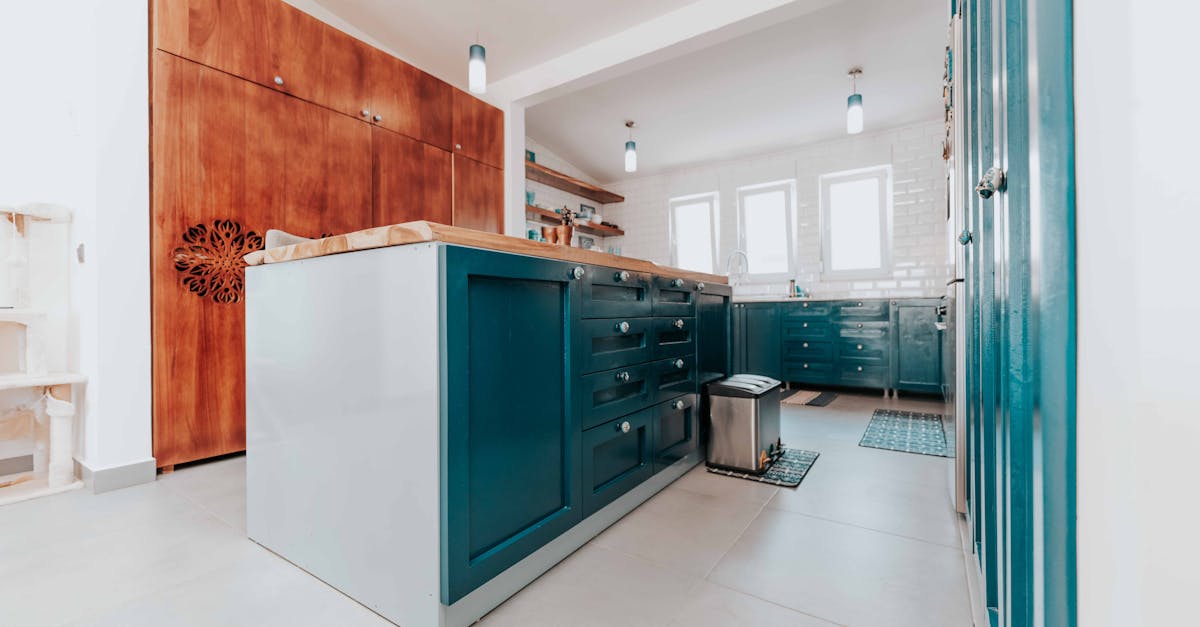 Fixing Issues with Cabinet Finish Peeling or Bubbling
